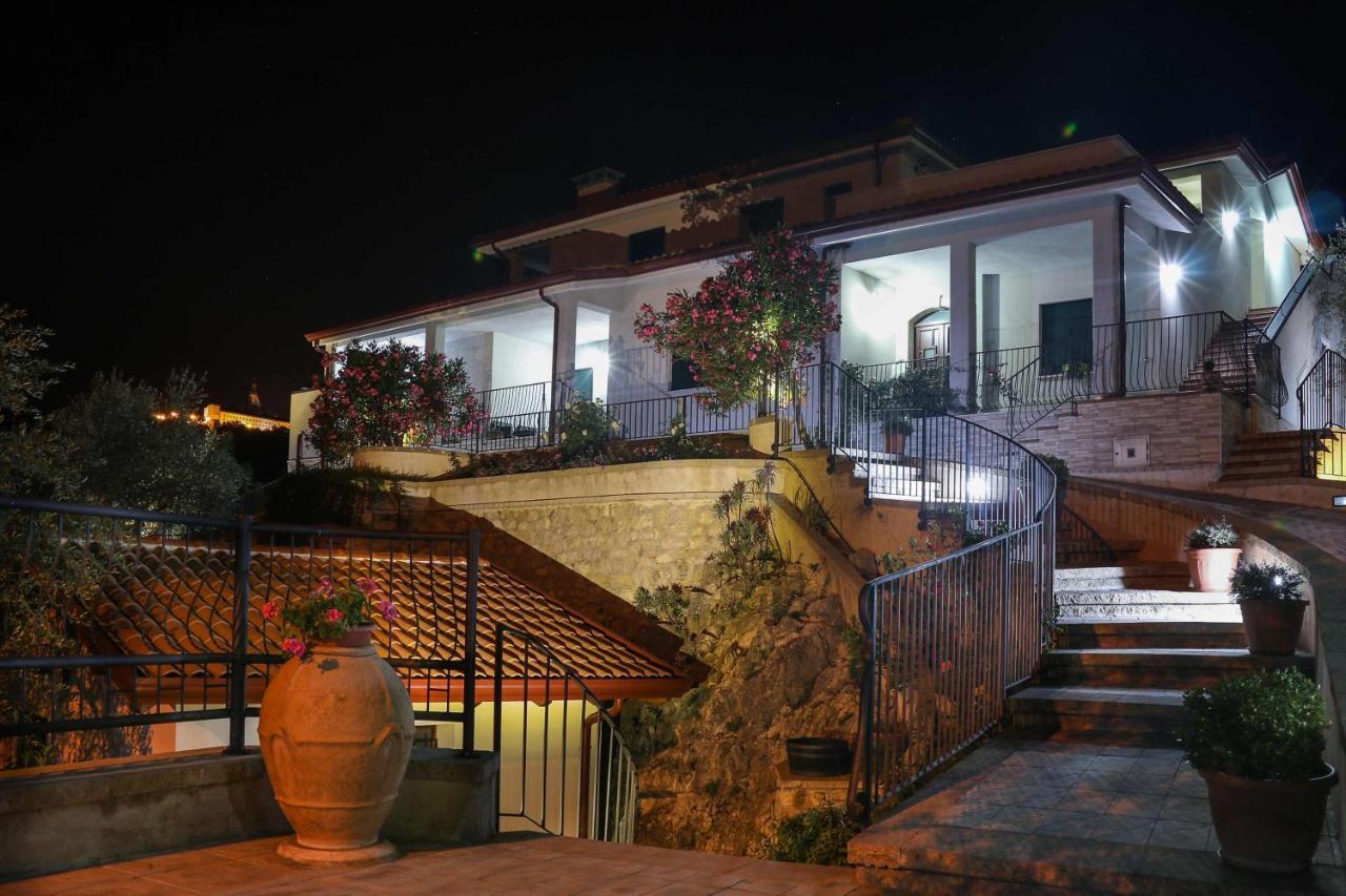 Casa Elisabetta Shortlets Apartment Caposele Екстериор снимка